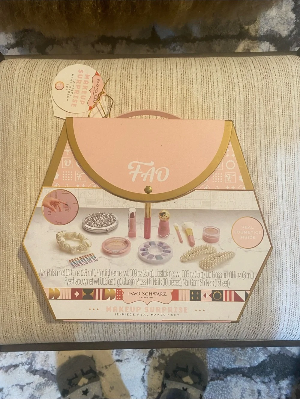 NIB FAO Schwartz 12 pc Makeup Surprise set